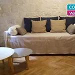 Livia 3*