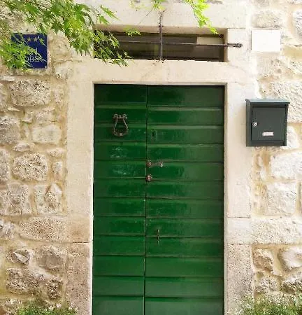 بيت ضيافة Livia