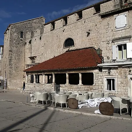 Livia Gasthuis Trogir