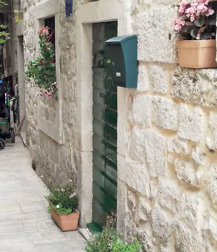 Gostinjska kuća Livia Trogir