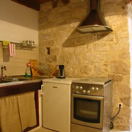 Livia ゲストハウス トロギール