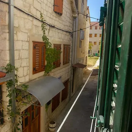 ゲストハウス Livia 3*